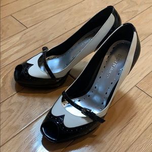 BCBGirls black/white heels - size 6.5